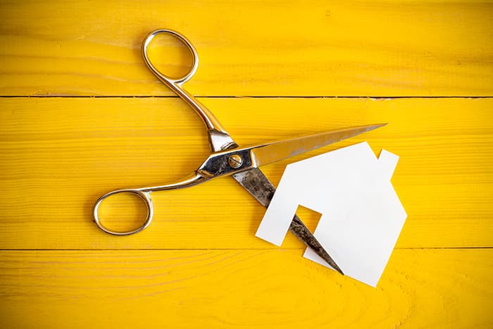 Average mortgage rates fall despite Labour leader turmoil: Moneyfacts